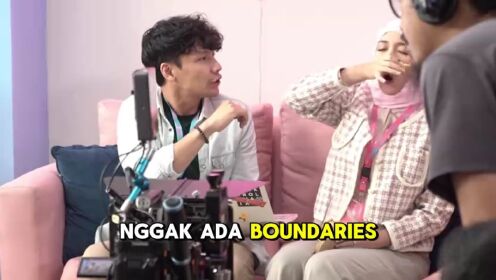 BTS: Berharap di-kiss, malah dapat... | Swipe Right