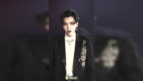 อู๋อี้ฝาน - มอบความรักให้ทุกคนในปี 2020 | Tencent Video All Star Awards 2019