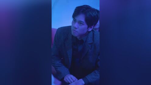 报复渣男后，我转身嫁给他小叔_4