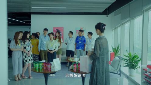 枕边陌生人_04