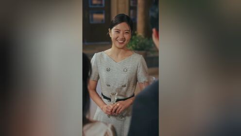 多餘的妻子_01