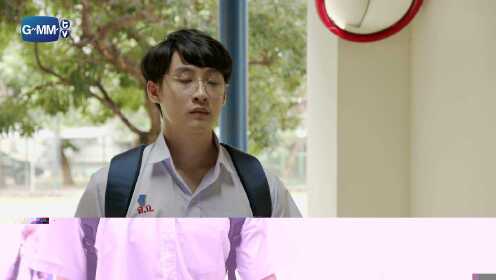 EP7: เกียร์สีขาวกับกาวน์สีฝุ่น