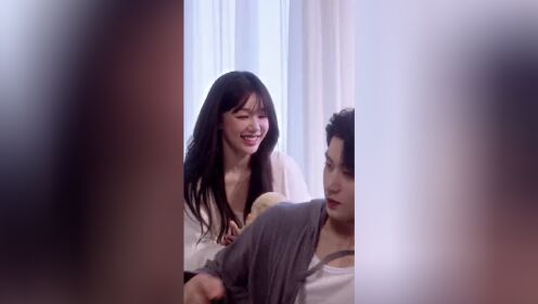 BTS: Simak kemanisan Ryan Ren & Xu Mengjie dibalik tirai~