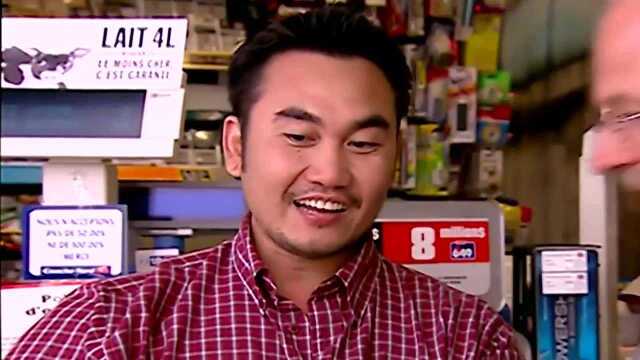 Prank The Madness Of The Supermarket Waiter After Winning The Prize