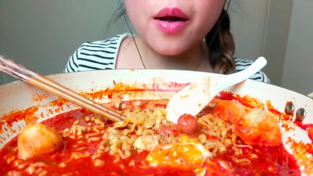 Suell Eats Korean Nourishing Turkey Noodles It Can Be Said That I