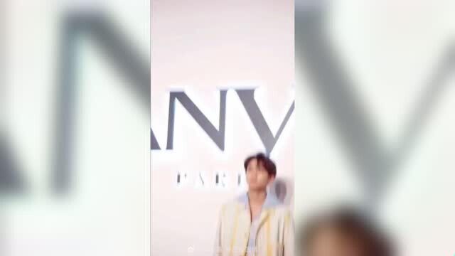[Evan Lin] 20191206 林彦俊 x LANVIN - Watch HD Video Online - WeTV