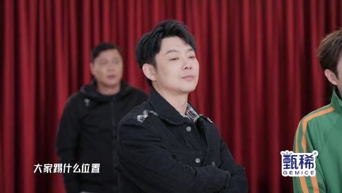 Episode 5(Part 1): 3v3 of Five Brothers Group is playing football on soap bubbles