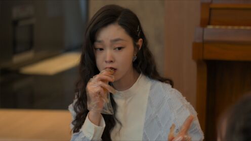今天的她们_06